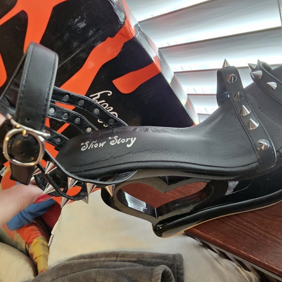 Size Europe 37, U.S.A 6 1/2,Black, SHOW STORY Spiked, heart cut heal platforms! - Picture 8 of 15